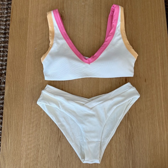 L*SPACE WHITE RIBBED TWO PIECE